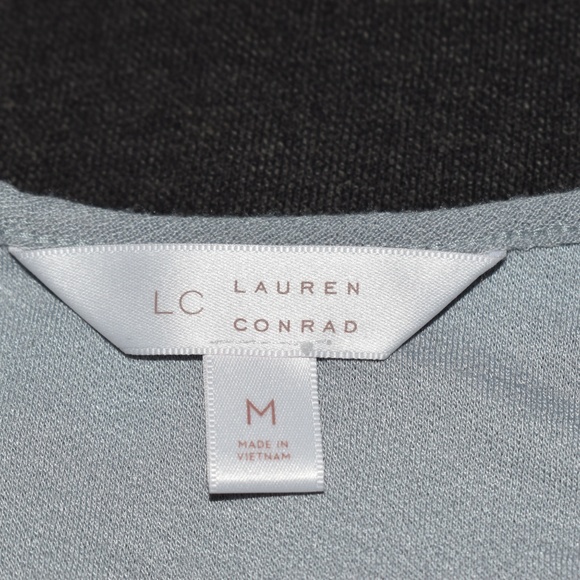 BELL SLEEVE TOP - Picture 5 of 6